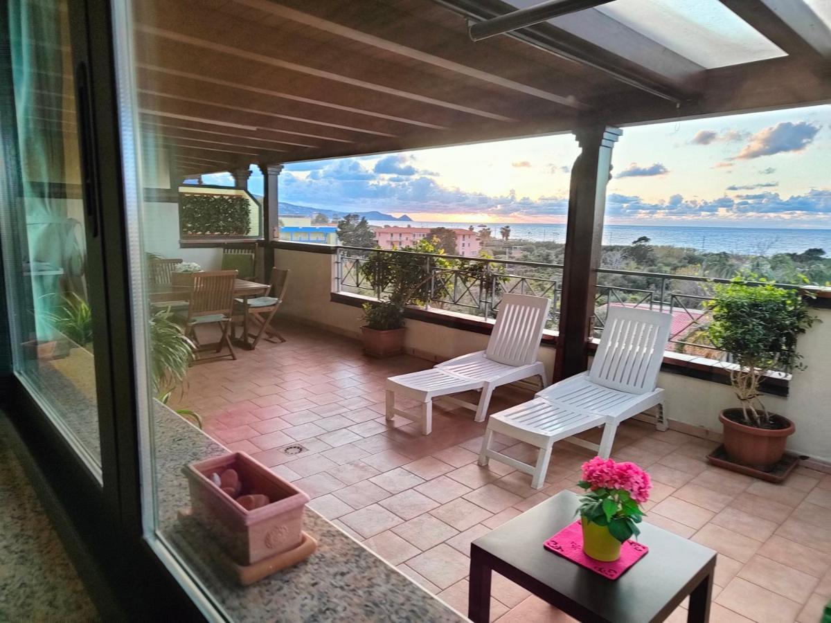"Appartamento Del Mare Gliaca" Con Vista Isole Eolie,Ampia Terrazza,Wifi E Parcheggio Privato Gratuito Piraino Dış mekan fotoğraf