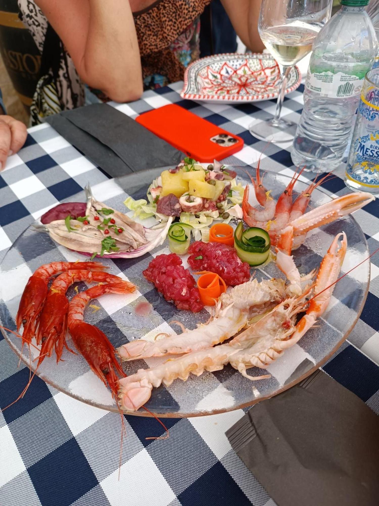 "Appartamento Del Mare Gliaca" Con Vista Isole Eolie,Ampia Terrazza,Wifi E Parcheggio Privato Gratuito Piraino Dış mekan fotoğraf